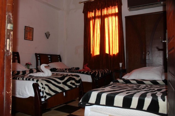 Family Palace Hostel image 15